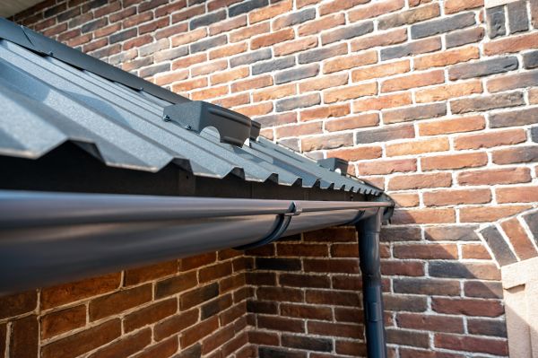 Brick Veneer Siding Installation in Brick