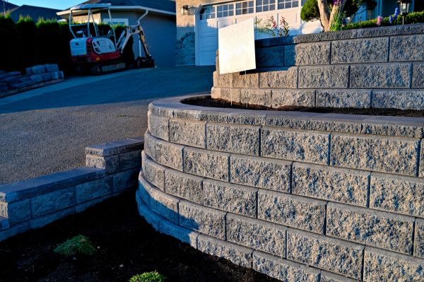 Stone Retaining Wall Repair in Brick